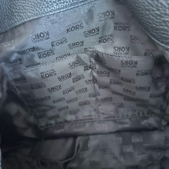 Michael Kors Black Leather Shoulder Bag with Gold Accents - Picture 6 of 7